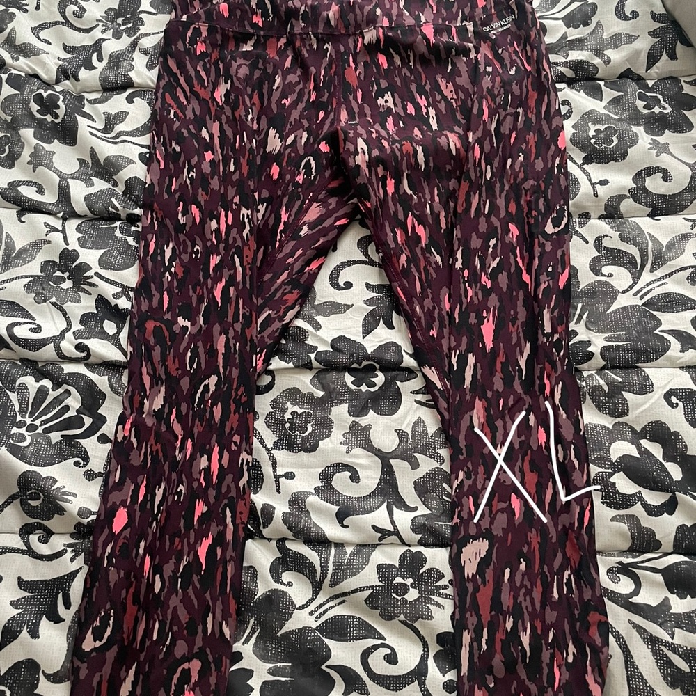 Calvin Klein Cropped Leggings
